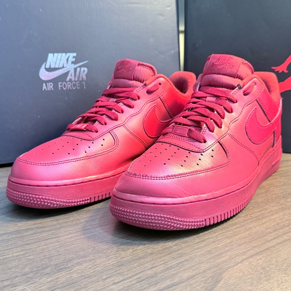 Nike Air Force 1 Low Triple Red Size 10.5 Men